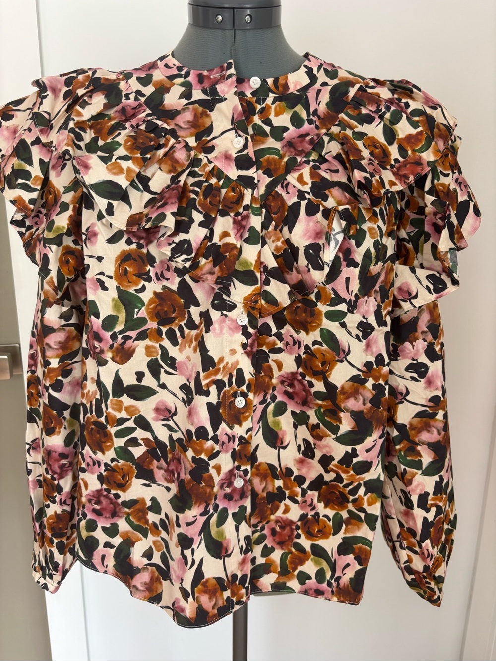Something Navy NWT Floral Ruffle Blouse Cream Multi Size M Romantic Top